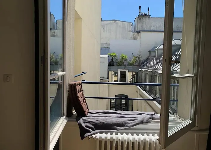 New & Cosy Beautiful Close Marais! * Paris