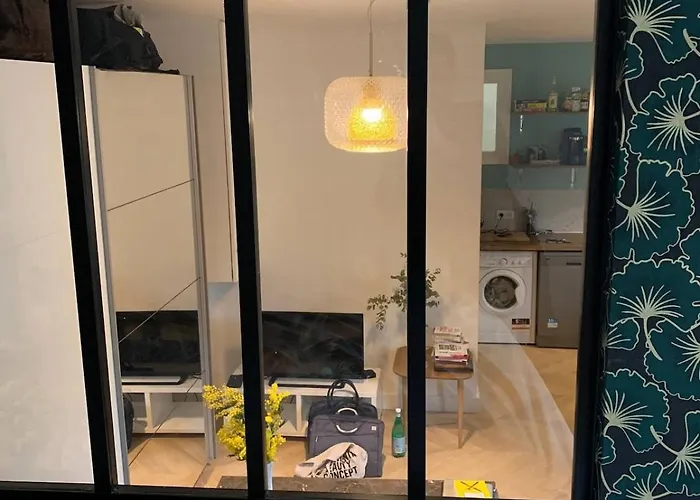 New & Cosy Beautiful Close Marais! * Paris